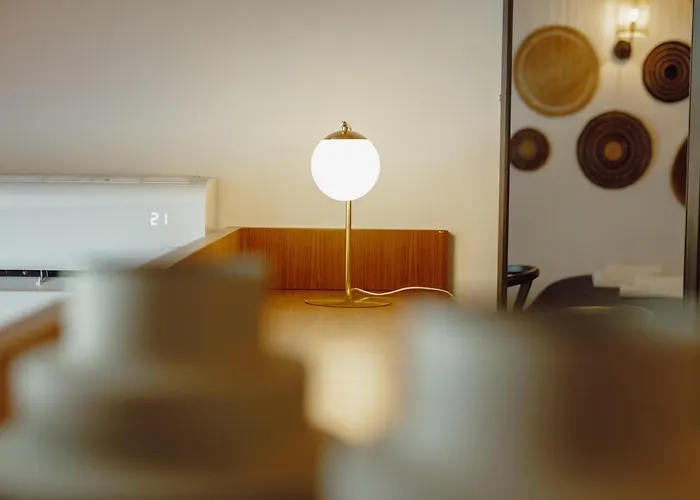 Elegant Downtown By Vacationy