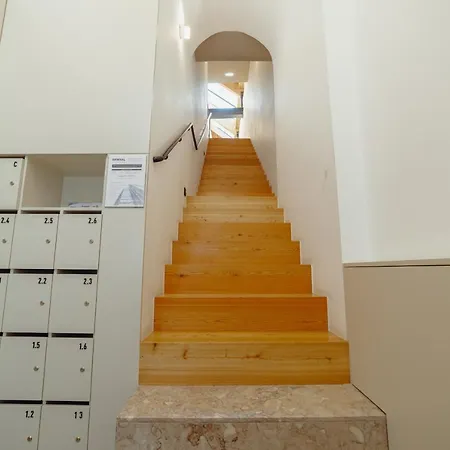 Elegant Downtown By Vacationy Apartment