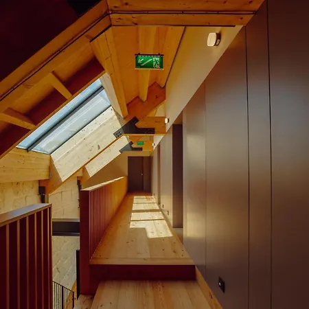 Elegant Downtown By Vacationy