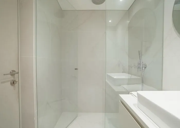 Elegant Downtown By Vacationy Apartman *