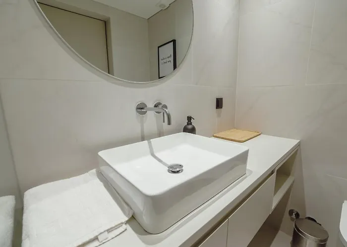 Elegant Downtown By Vacationy Apartman *