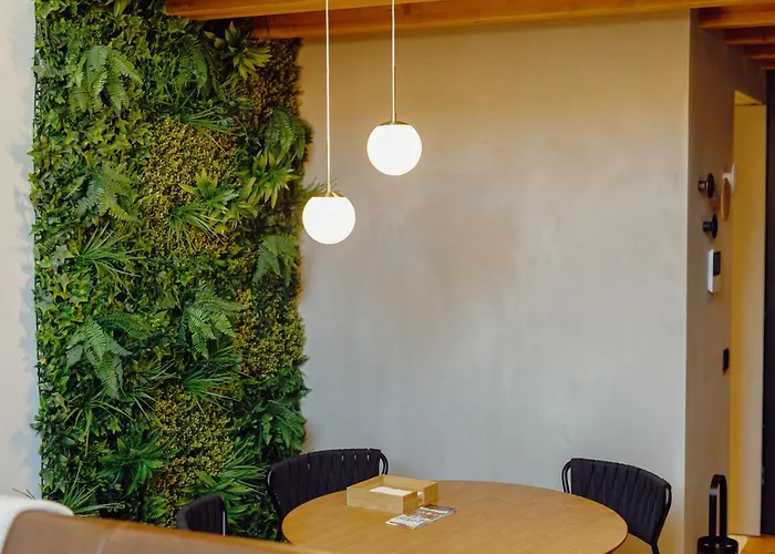 Elegant Downtown By Vacationy Apartman *