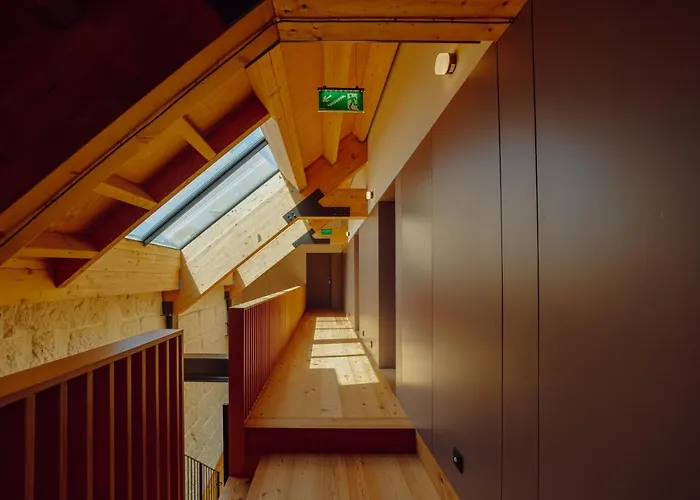 Elegant Downtown By Vacationy